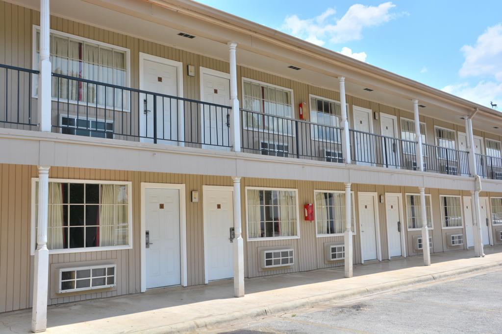 Inn Of Uvalde Exterior foto