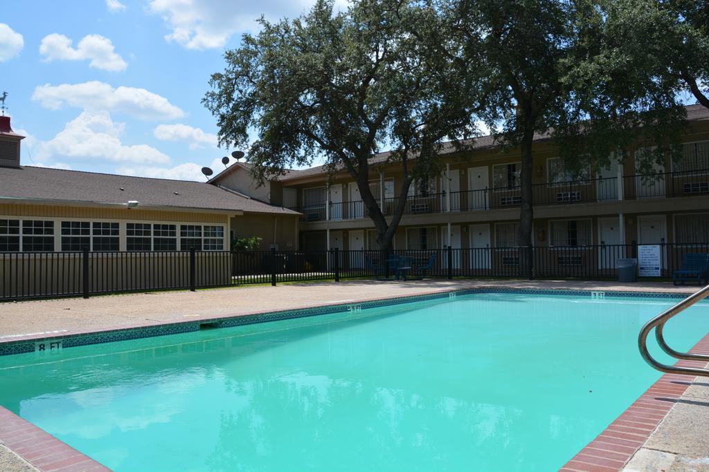 Inn Of Uvalde Exterior foto